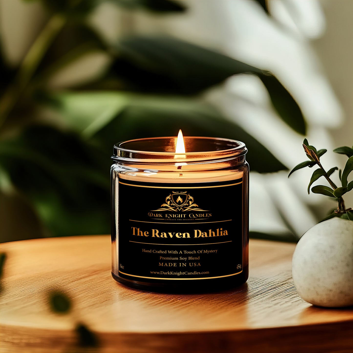 The Raven Dahlia Candle